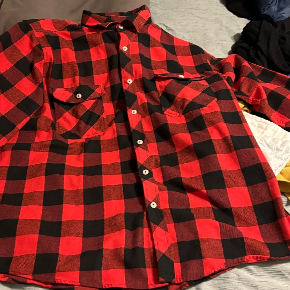 Plaid red and black checkered some XL